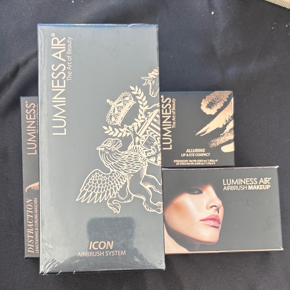 Luminess Air Icon Airbrush System - Black and Gold